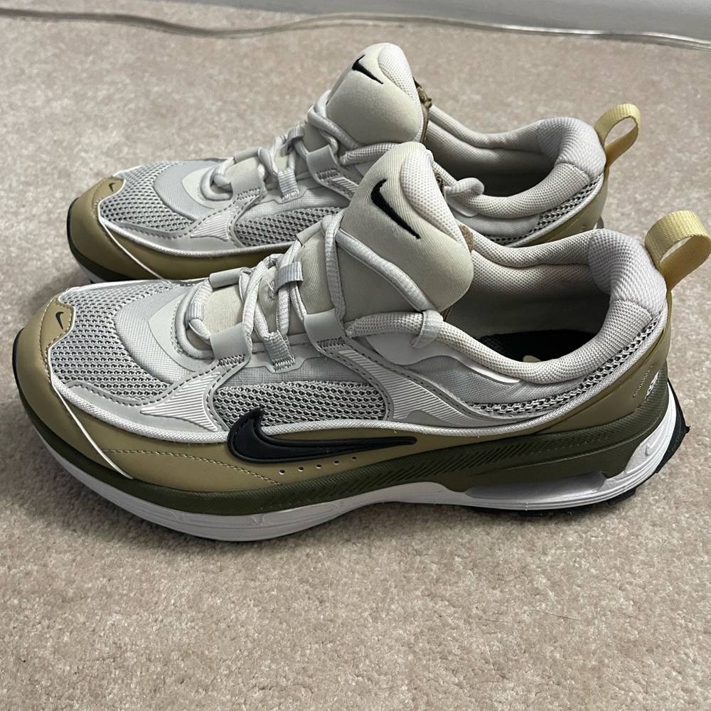 Nike Air Max Bliss Sneakers 8M